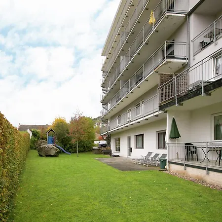 In Muellerthal With Balcony, Cleaning Included Apartamento