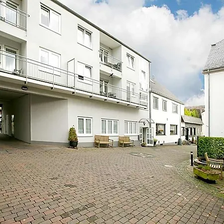 In Muellerthal With Balcony, Cleaning Included Bollendorf